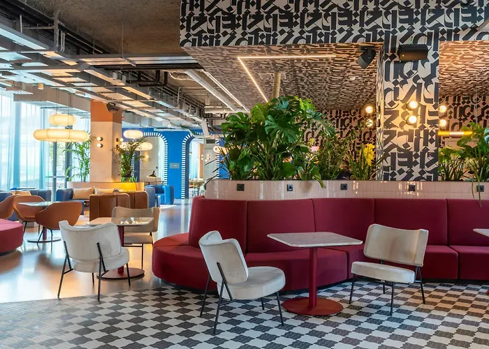 The Social Hub Extended