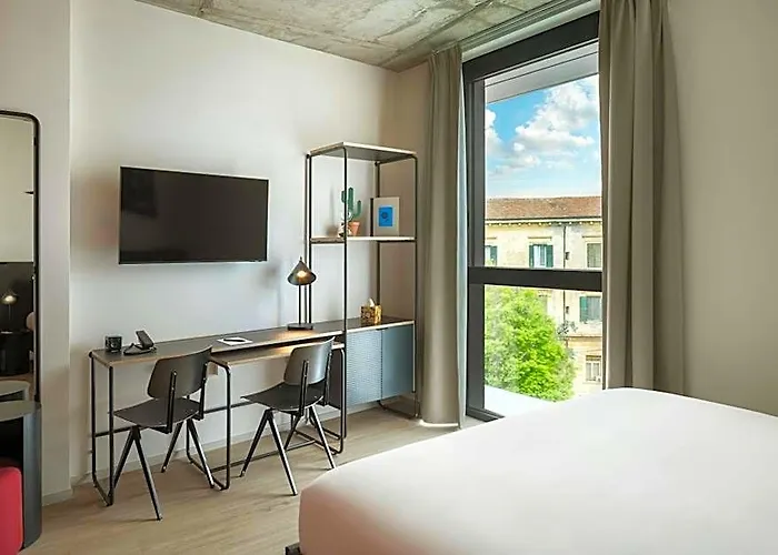 The Social Hub Extended Aparthotel 4*